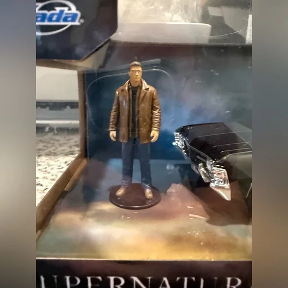 JADA die cast Supernatural 1967 Chevrolet Impala SS and Dean Winchester - Picture 4 of 7